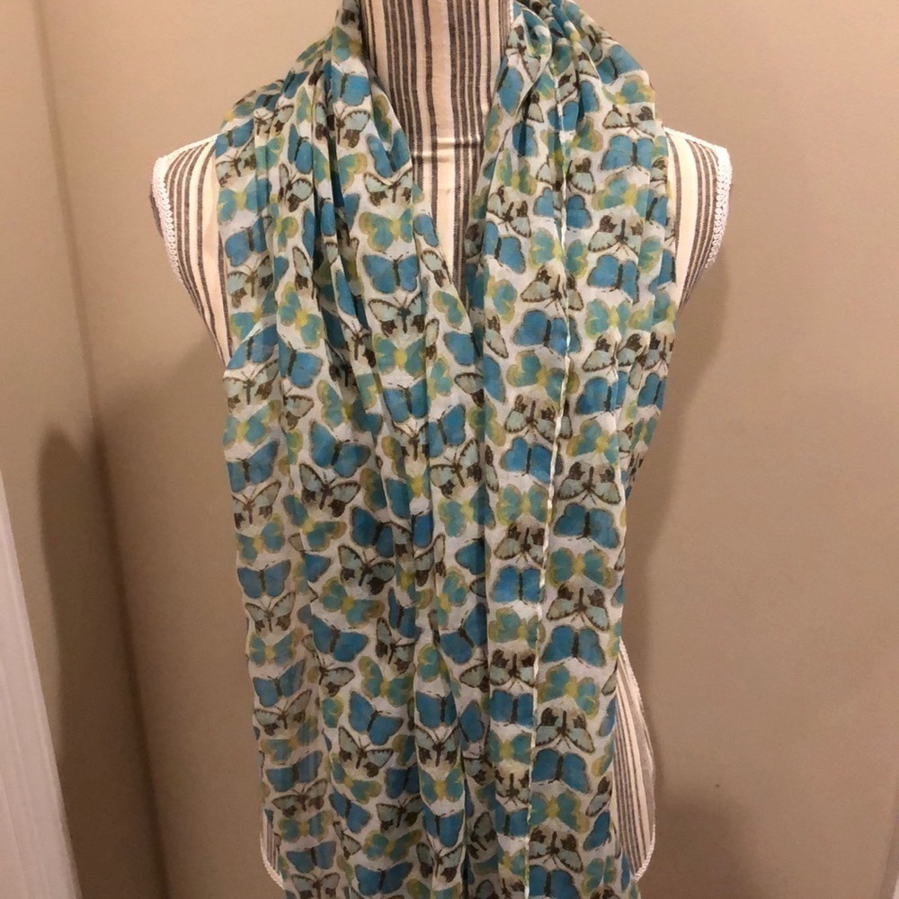 NWT Charming Charlieâs Spring Festival Butterfly Infinity Scarf